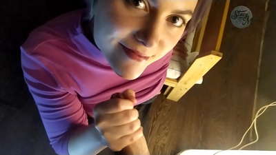 Типове російське домашнє порно зі сюжетом члена і гарним глибоким ковтком